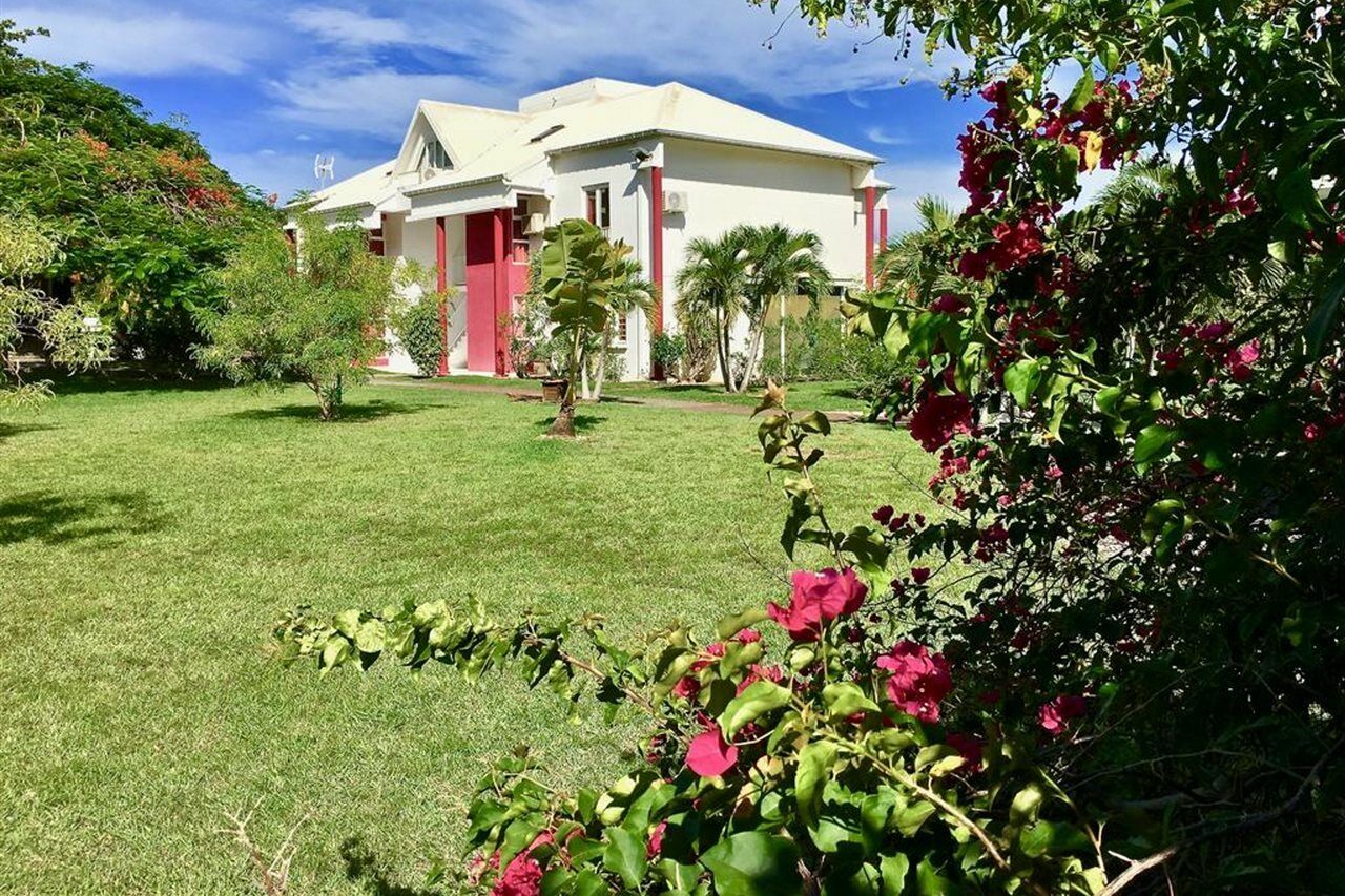Hotel Le Vallon Guadeloupe Parc Piscine & & Services Hoteliers A La Carte 2*