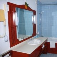 Le Flamboyant- Le Village 2*
