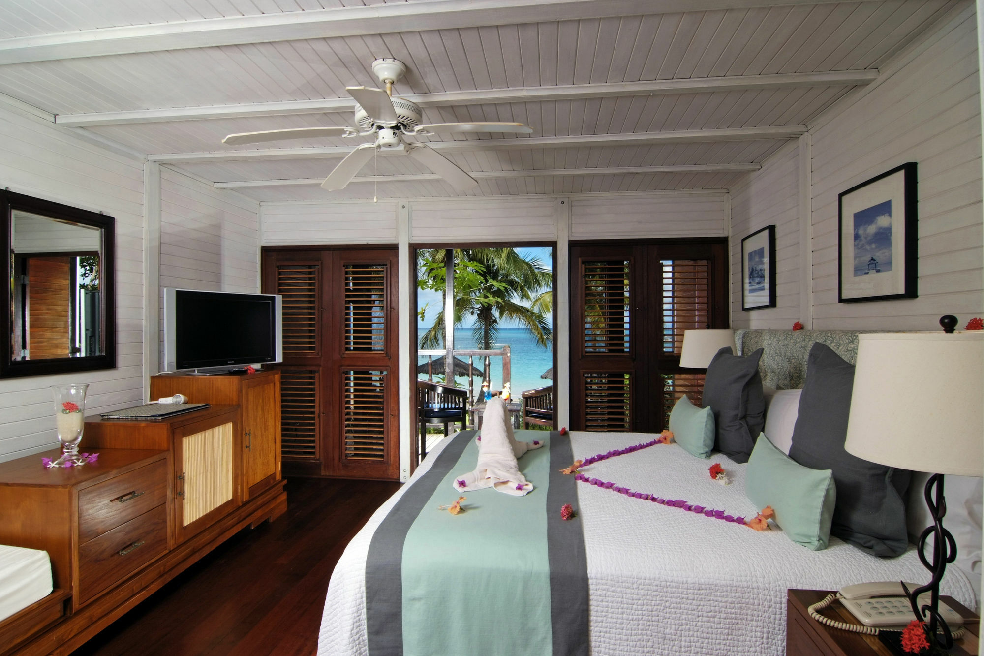 Tamarind & Yacht Club 4*