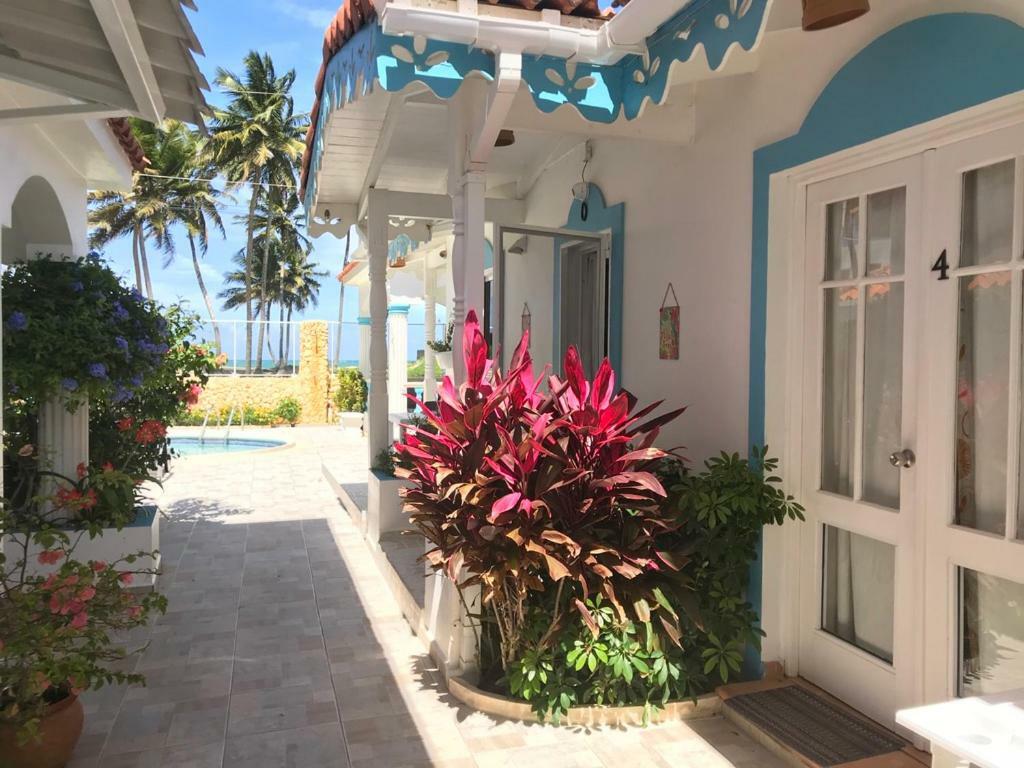 Brisas Doradas Bed & Breakfast 3*
