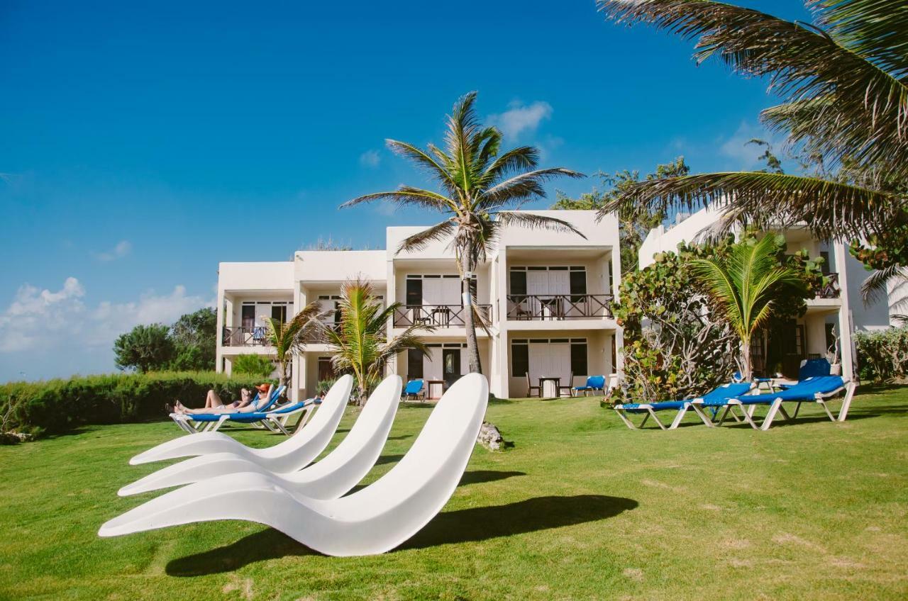 Ocean Spray Apartment *