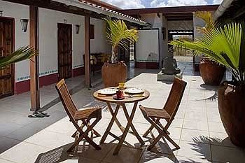 Acomodação com café da manhã  The 3*