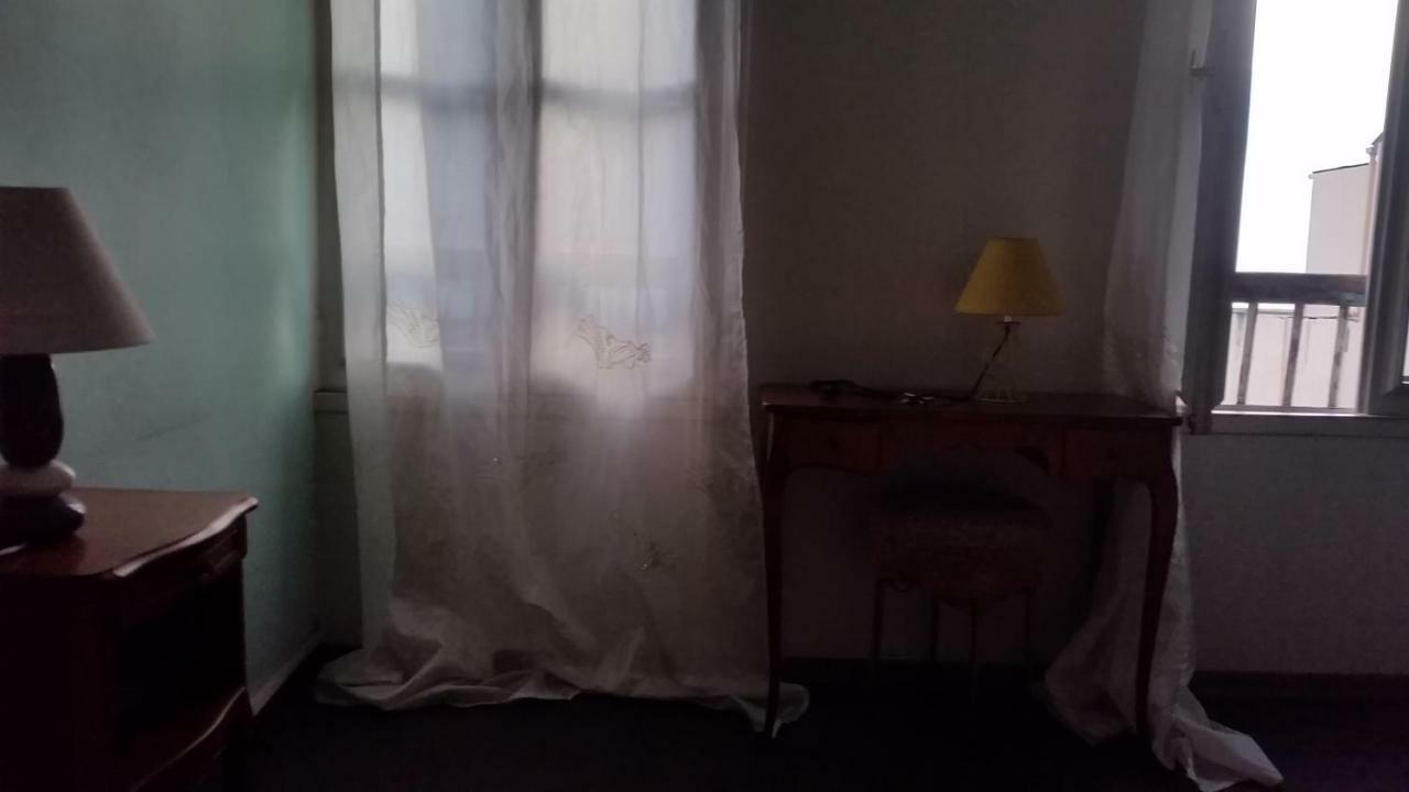 D'hote A *