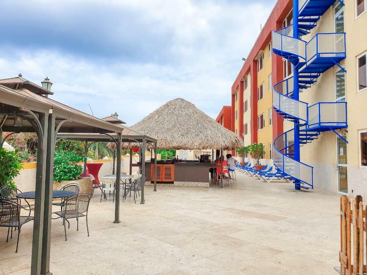 Hotel On Vacation Curacao