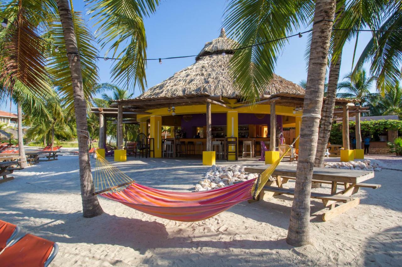 Blue Bay Beach Apartments *