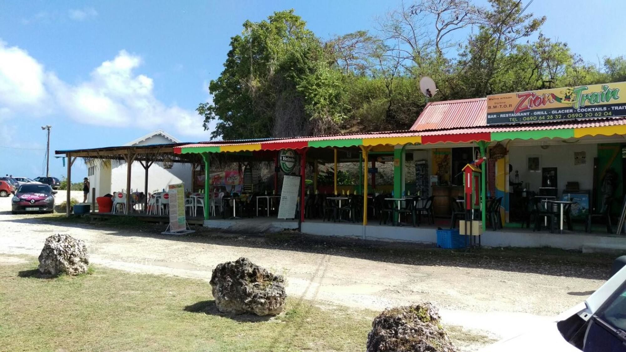 With 2 Bedrooms In Anse-bertrand, With Furnished Garden And Wifi Villa *