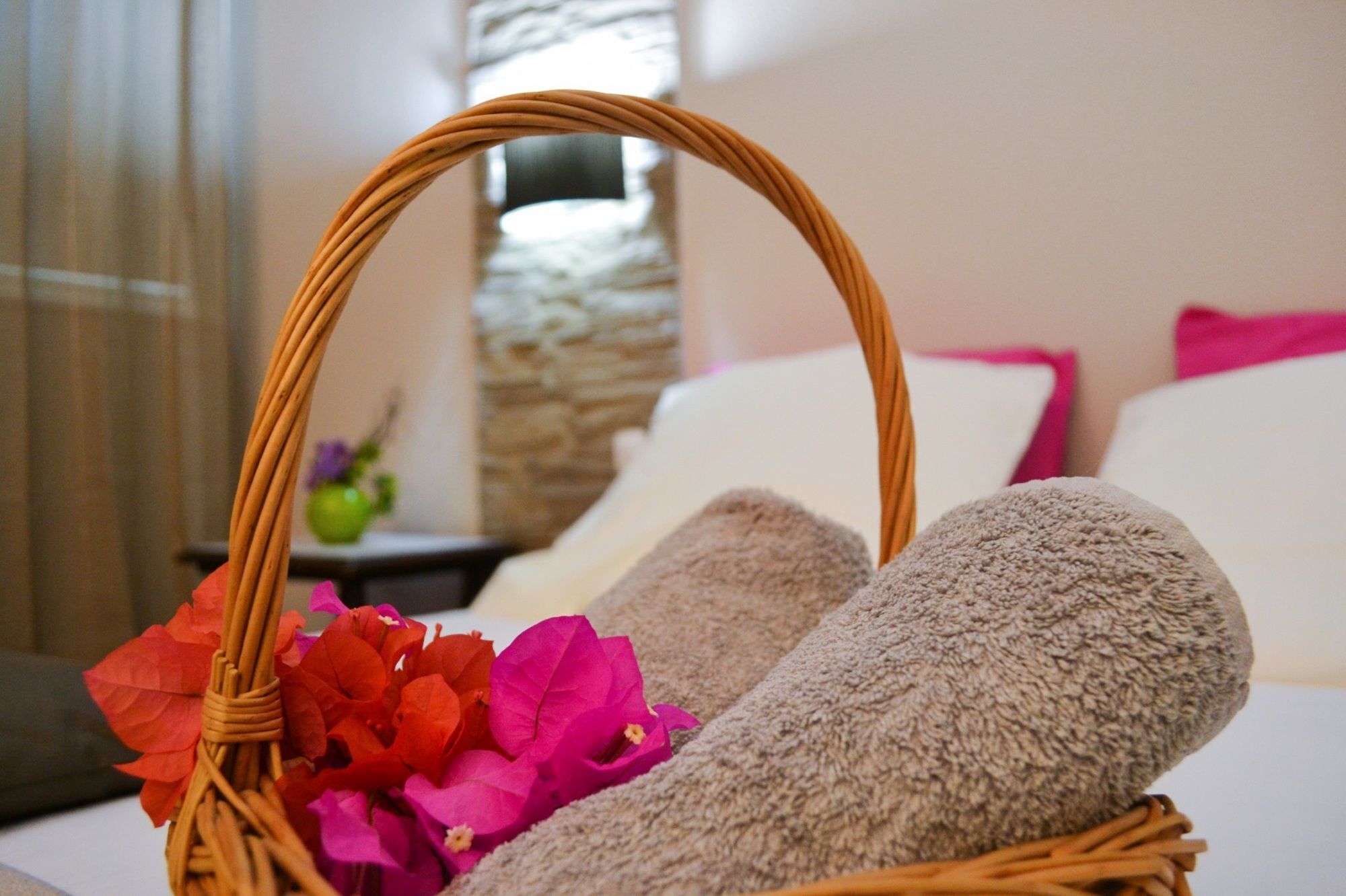 Sunny In Guadeloupe W/ Air-con, Stunning Garden Views, Garde Apartment