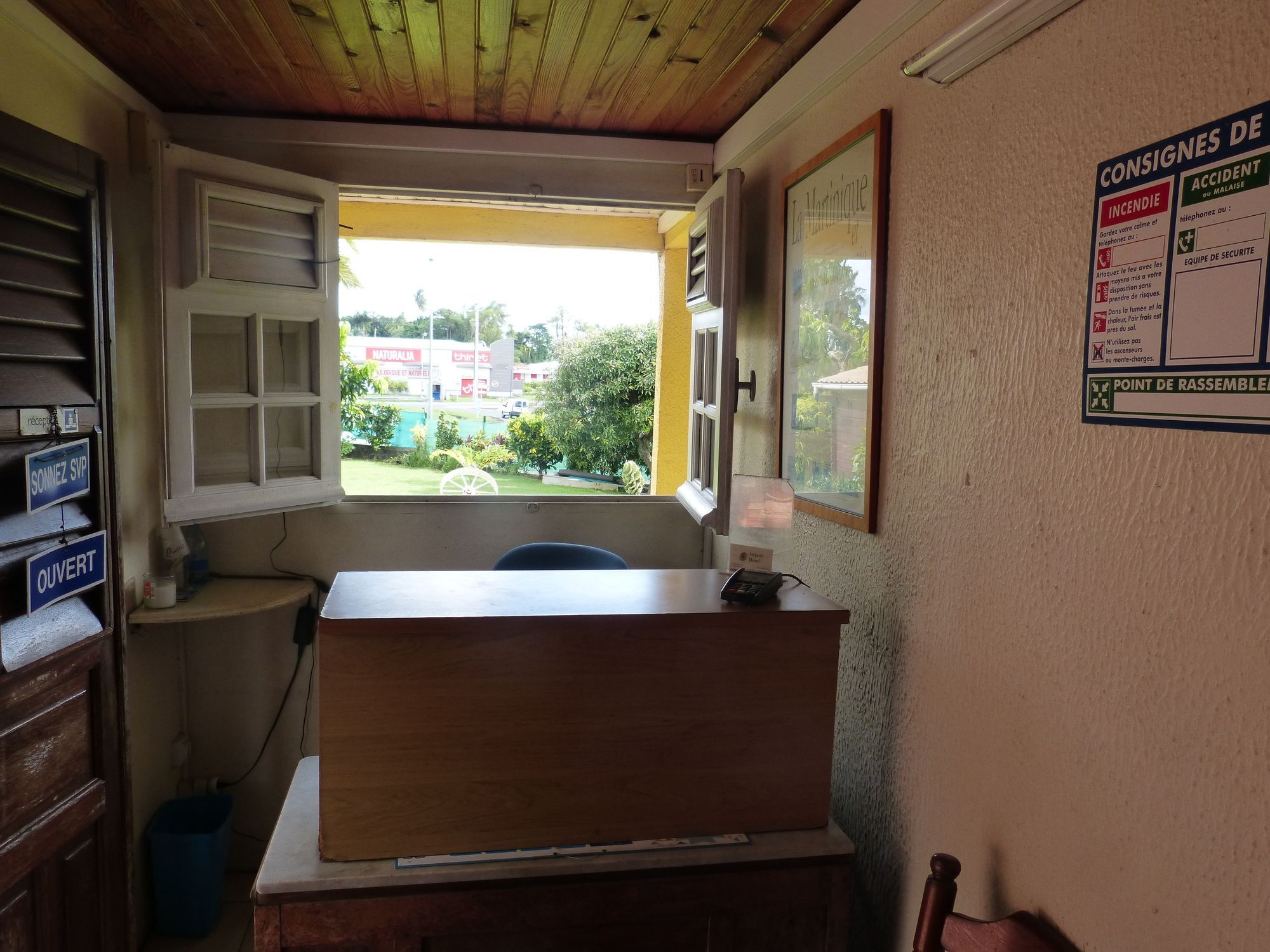 Airport Hotel 3*
