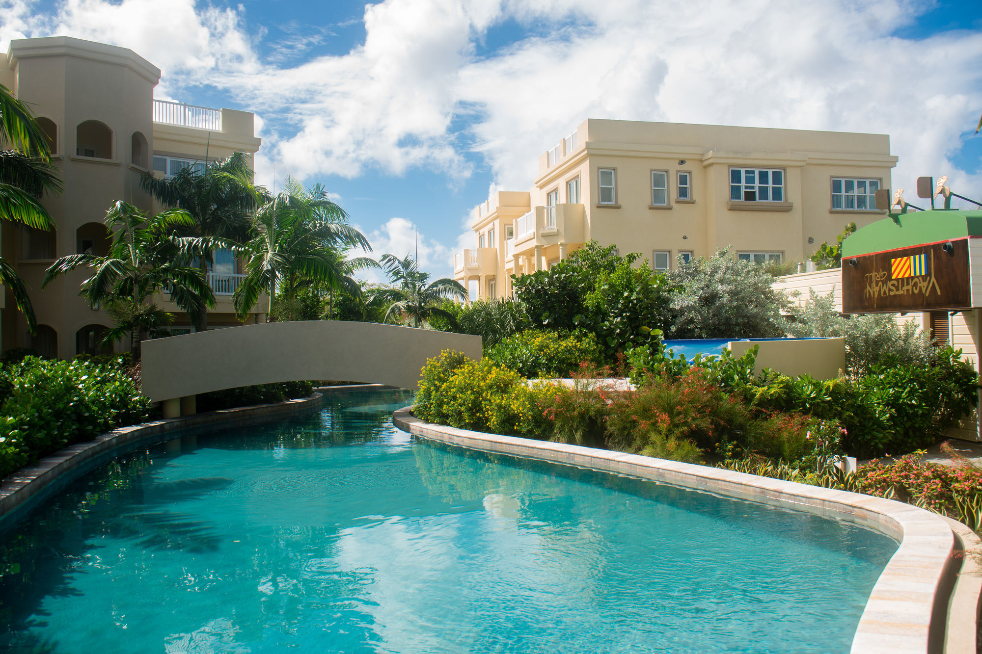 Resort The Hamilton & 4*