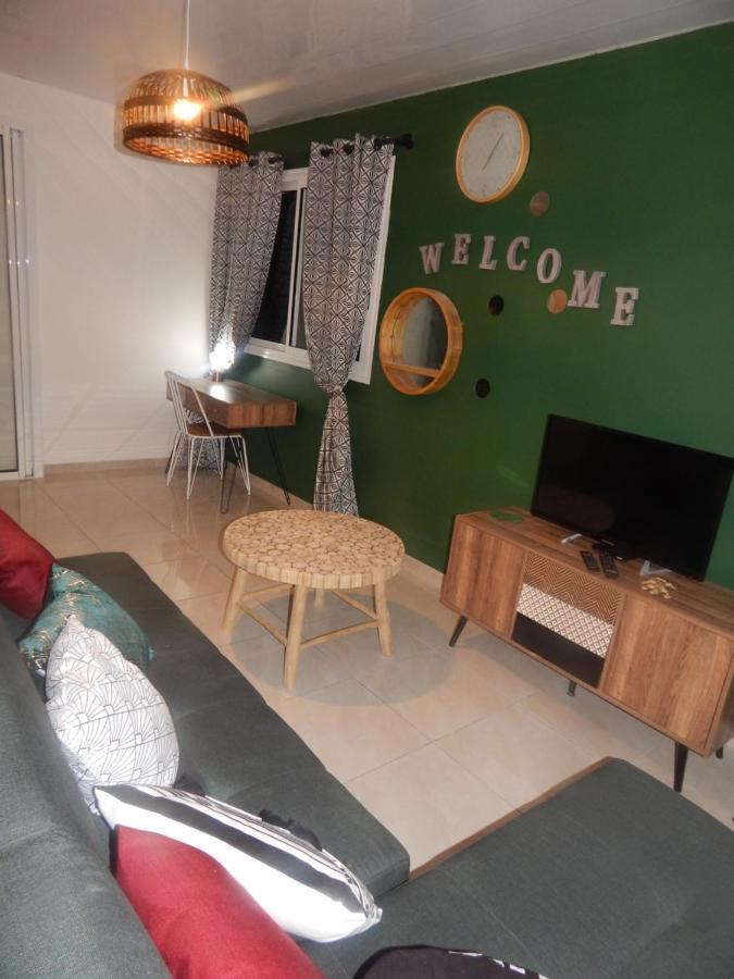 Apartment La Kay Dede Avec Piscine