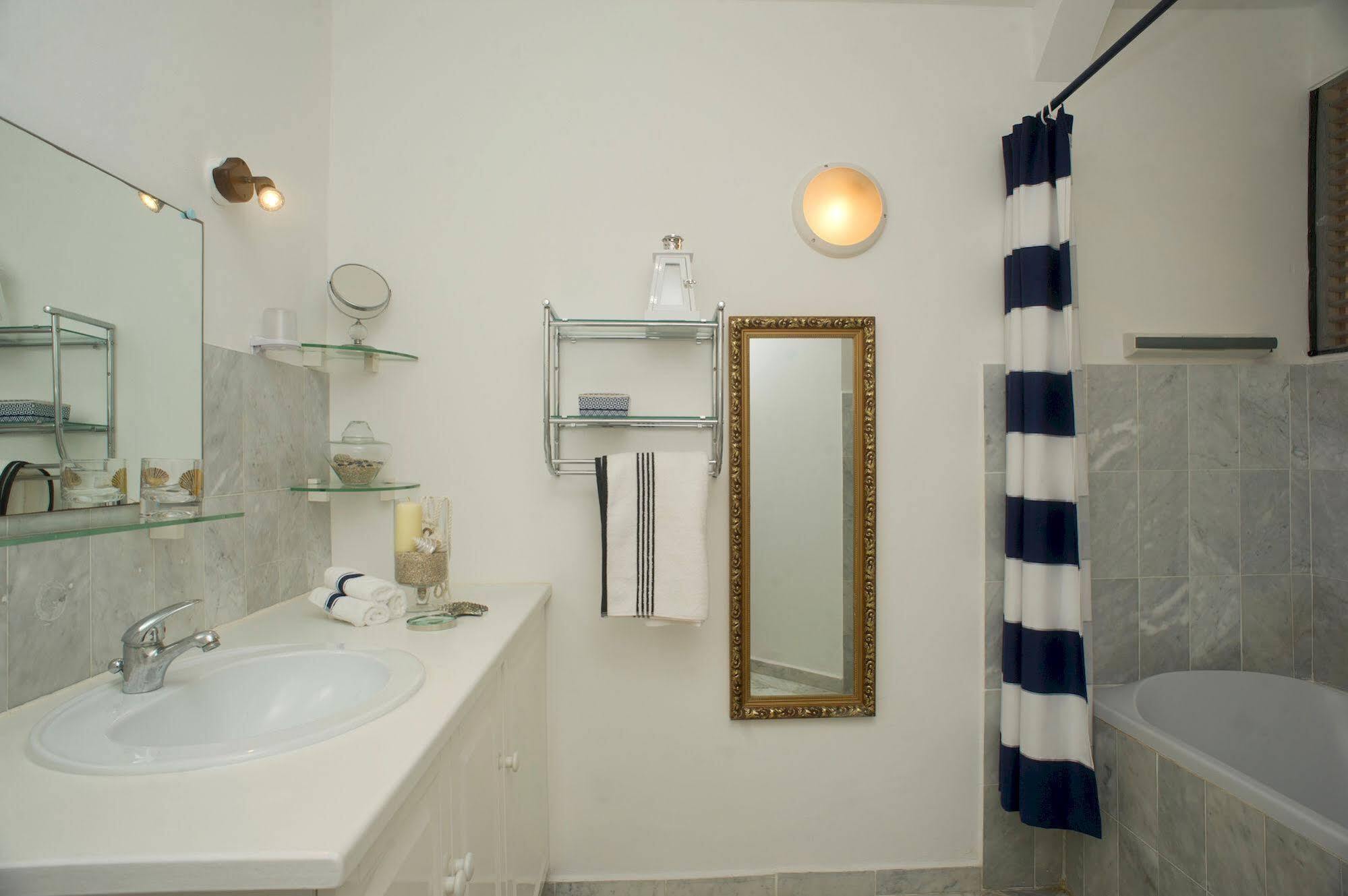Idolem Residence, Vacation Aparthotel Cul de Sac