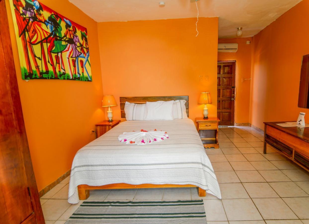 Sweet Hotel