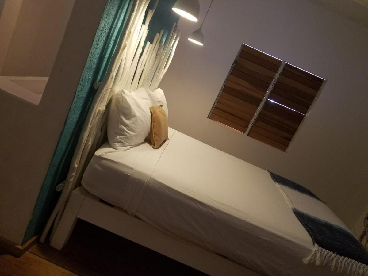 Lashings Boutique 3*
