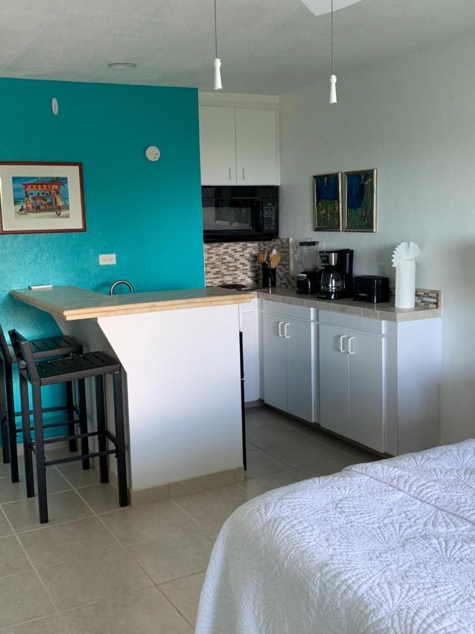 Flamboyan On The Bay & Aparthotel