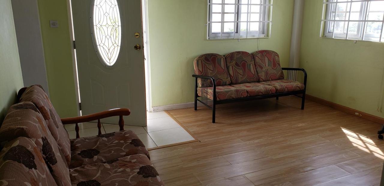 Unit 5/6 Private - Apartment *
