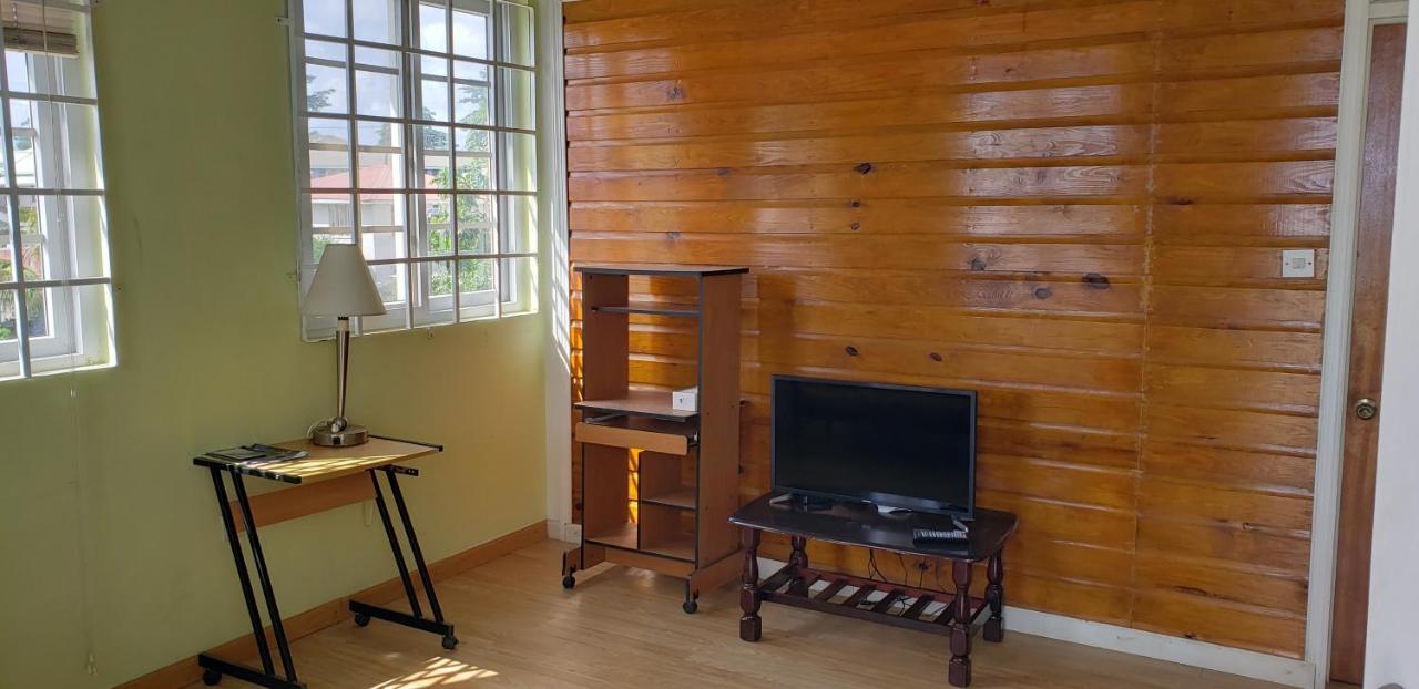 Apartment Unit 5/6 Private - Roseau