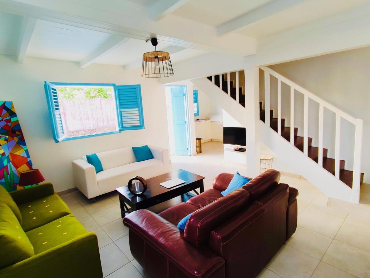Location Maison Bleue Avec Piscine Privative Au Carbet Martinique Holiday home