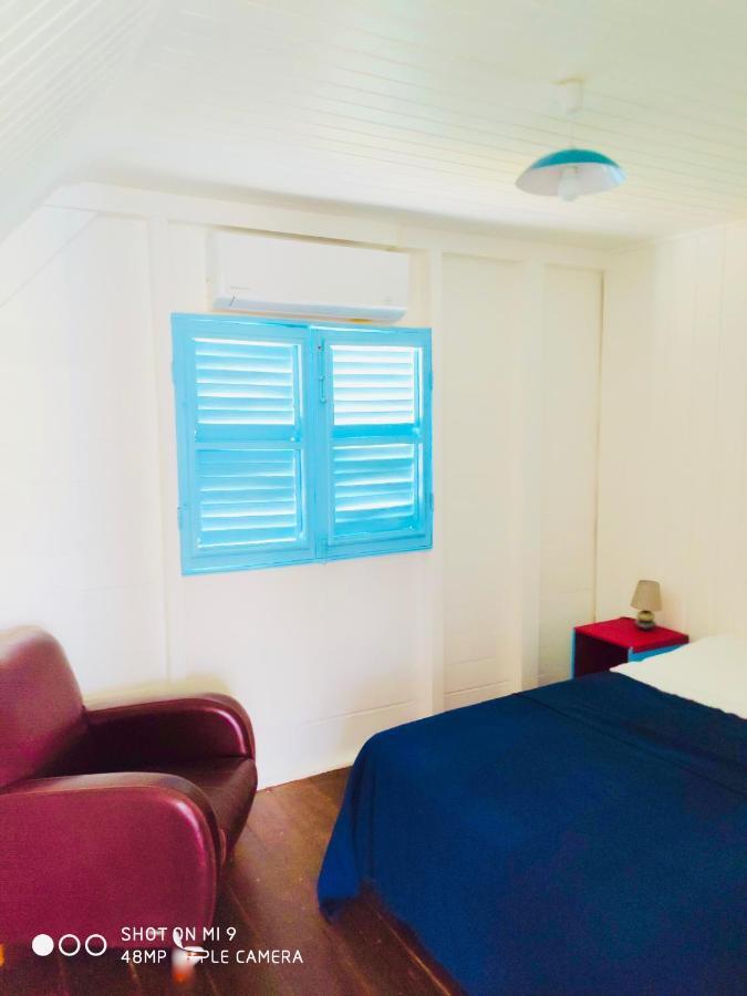 Holiday home Location Maison Bleue Avec Piscine Privative Au Carbet Martinique