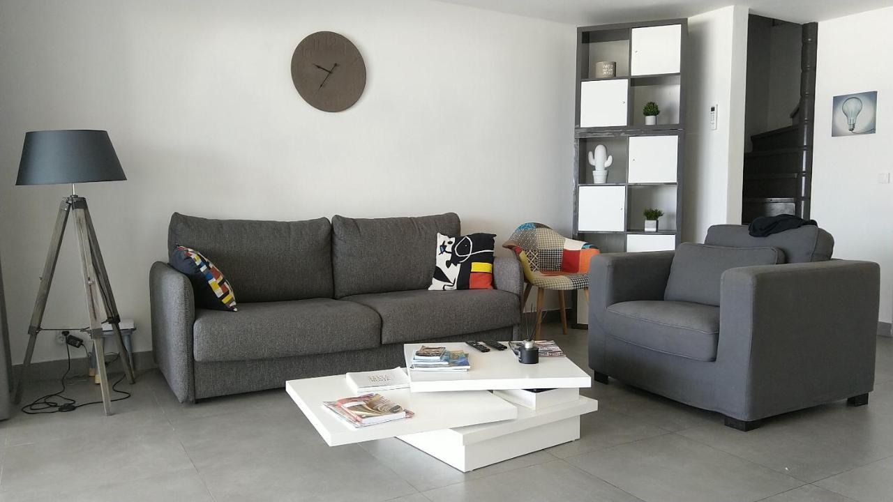 Friendly House * Baie Nettle