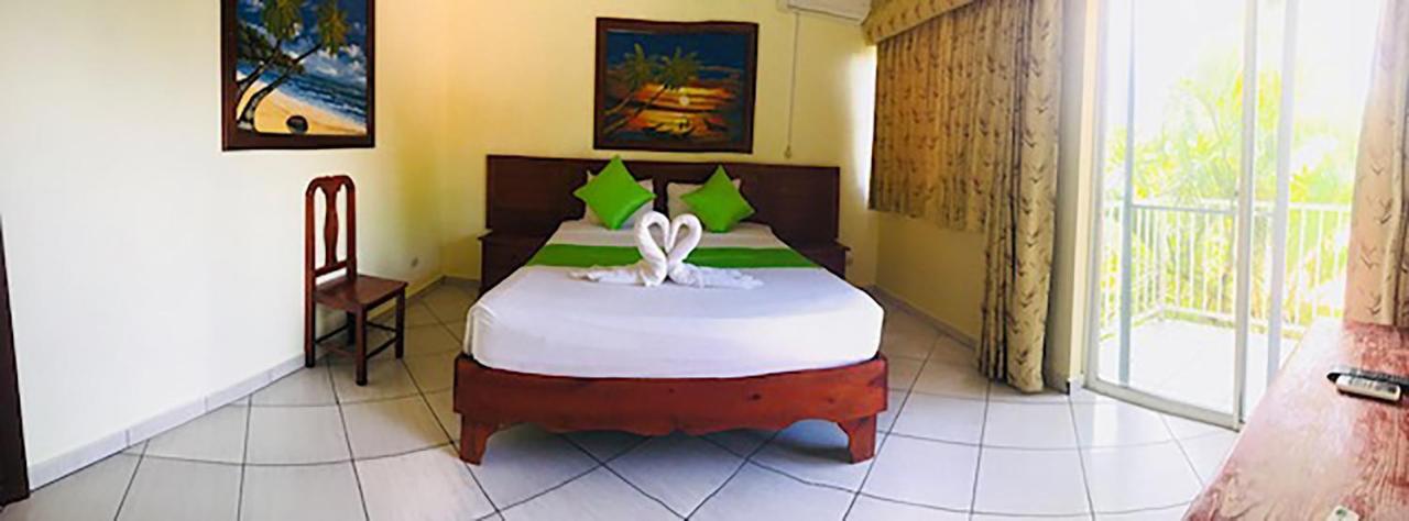 Hotel Seabreeze Sosua 2*
