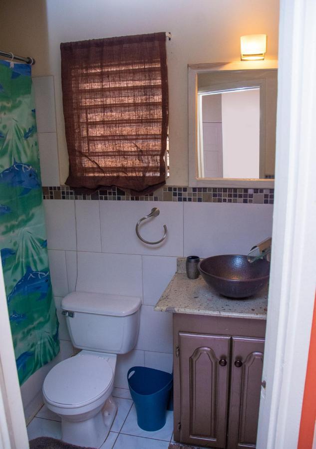 Finest Apt # 421 Bloc # 4 Marley Manor 6 Marley Rd Kgn 6 * Kingston