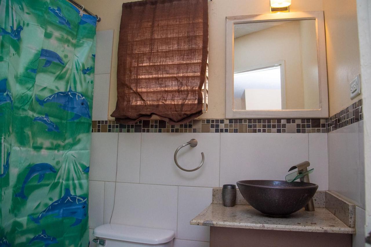 Finest Apt # 421 Bloc # 4 Marley Manor 6 Marley Rd Kgn 6 Apartment