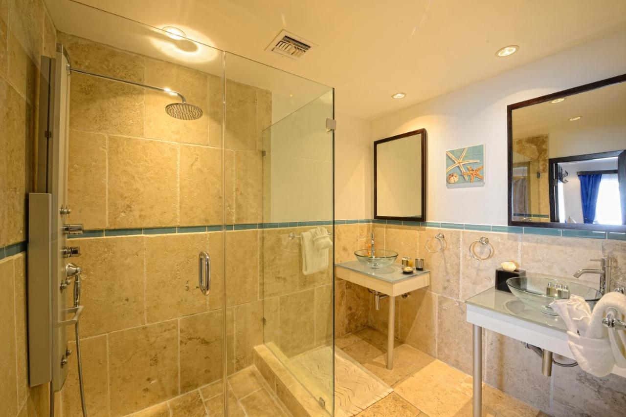 Coral Beach Club Villas & Marina Resort Sint Maarten
