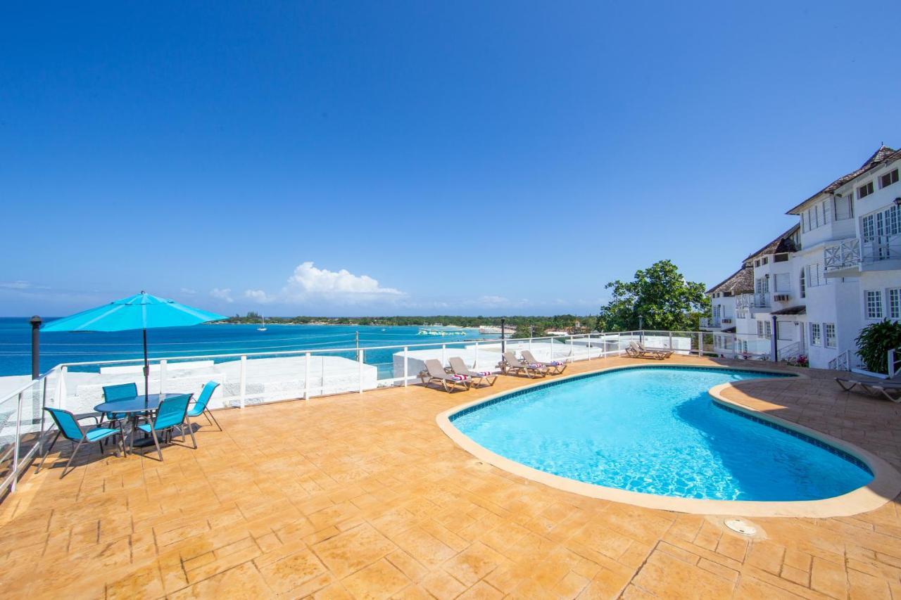 Aparthotel Luxe 2*