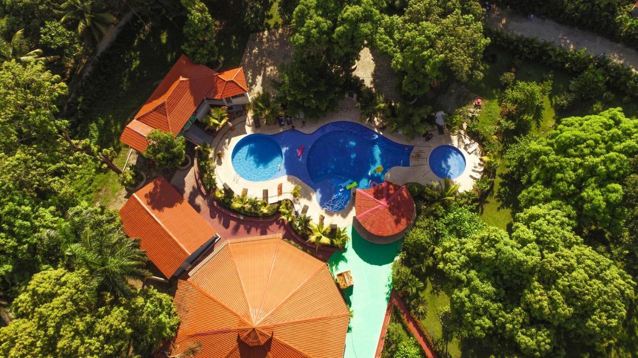 Cana Hotel
