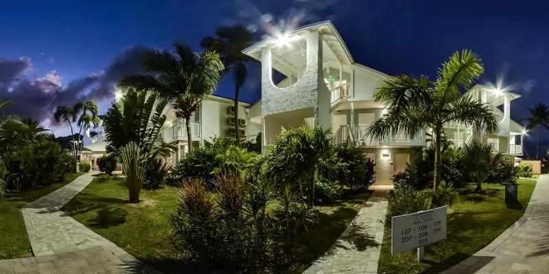 La Playa Hotel 4*