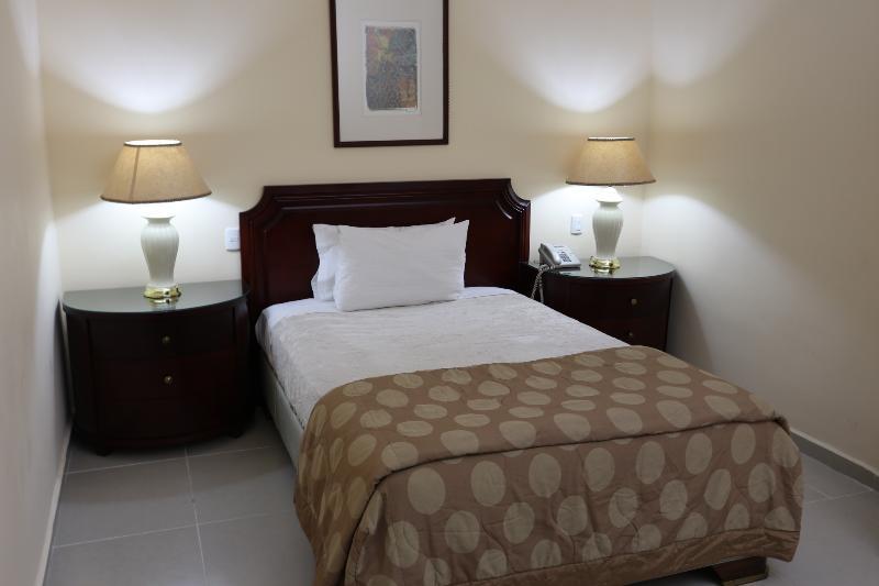 Hotel Ramada By Wyndham Princess 3*