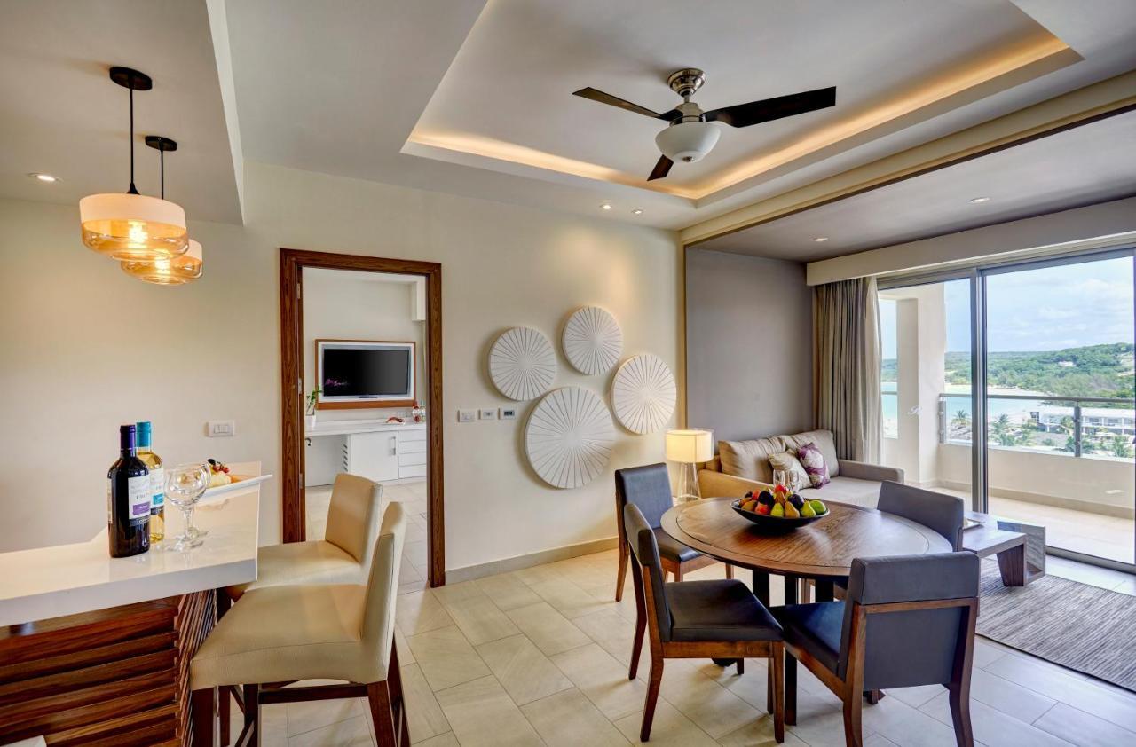 Resort Royalton Blue Waters Montego Bay, An Autograph Collection 5*