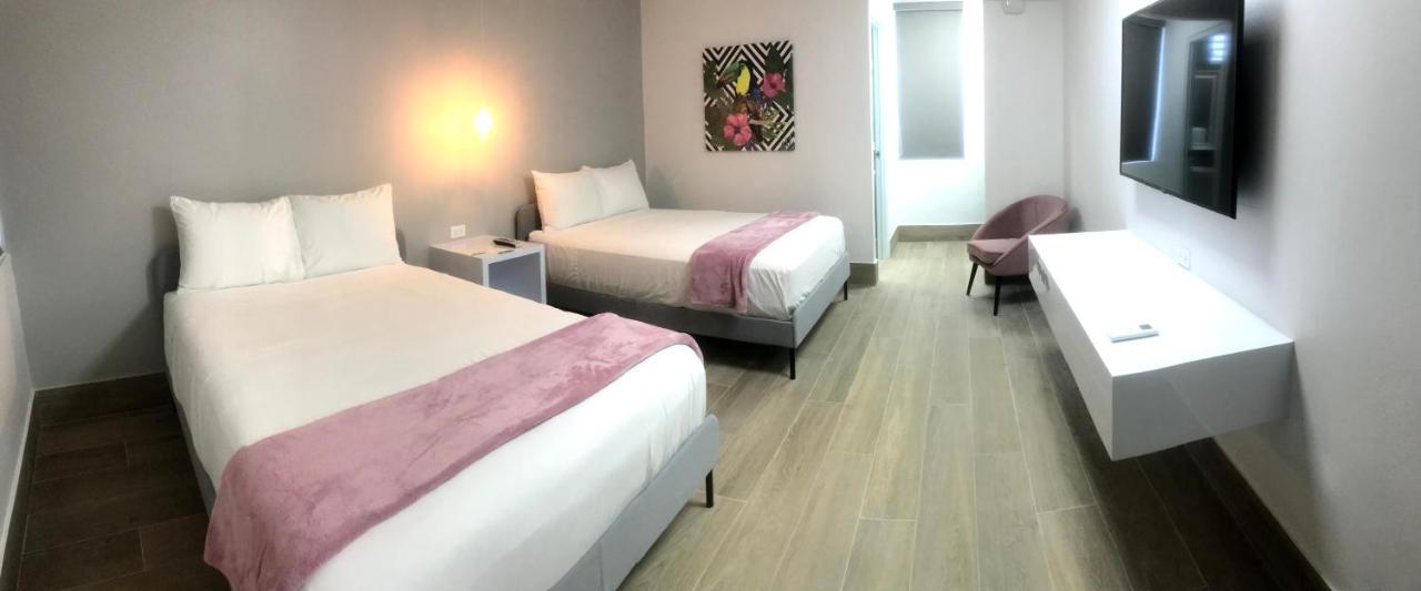Hotel Marina De
