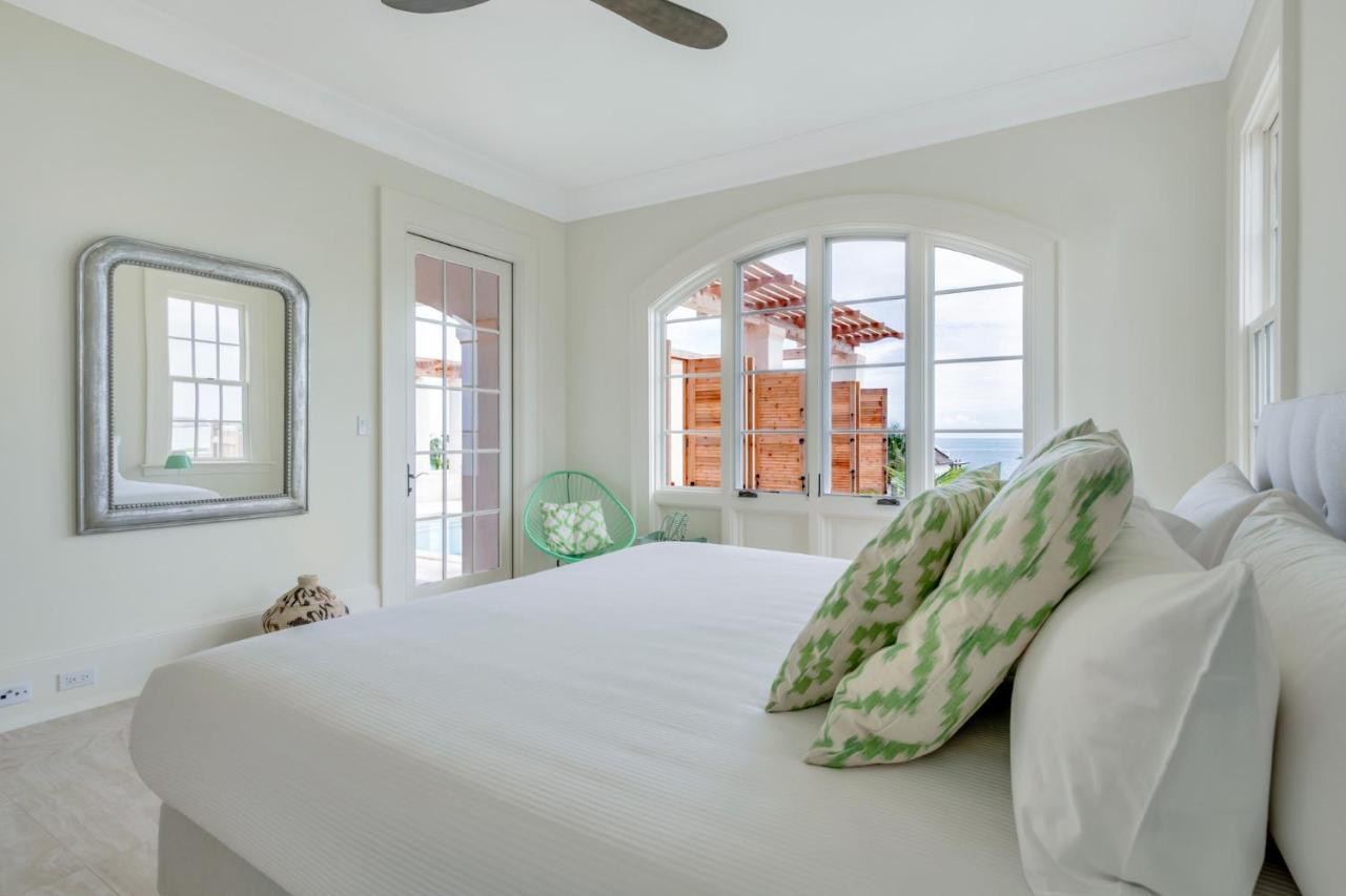 Resort Ambergris Cay Private Island - Pls Island Hopper Flight Included Big Ambergris Cay