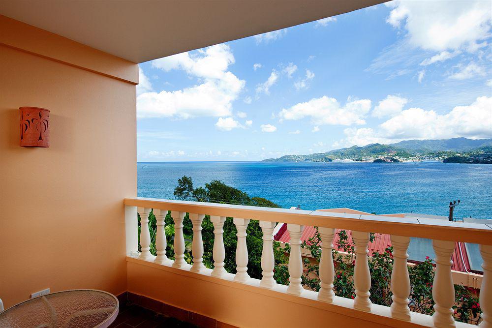 Flamboyant & Hotel 3*