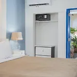 Tres Palmas Inn