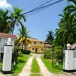 Little Shaw Park Guest House