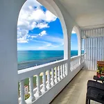 Coconut Palms Inn
