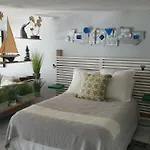 Cozy Apartment, Ocean Front