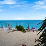 Bleu Marine Beach