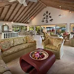 Beachcomber Villa