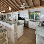 Beachcomber Villa