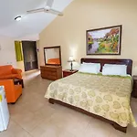 Jarabacoa River Club & Resort