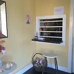 Economy Rooms Jaleo