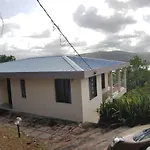 Top Hill Hostel- Martinique- Auberge Dortoir