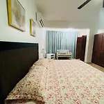 Lovely Beachfront 2 Bedrooms Condo With 2 Pools