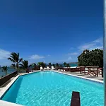 Lovely Beachfront 2 Bedrooms Condo With 2 Pools