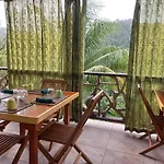 Serenity Lodges Dominica