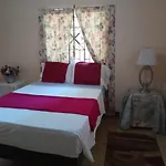 Twin Court Retreat