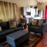 The Cottage At Villa Indigo